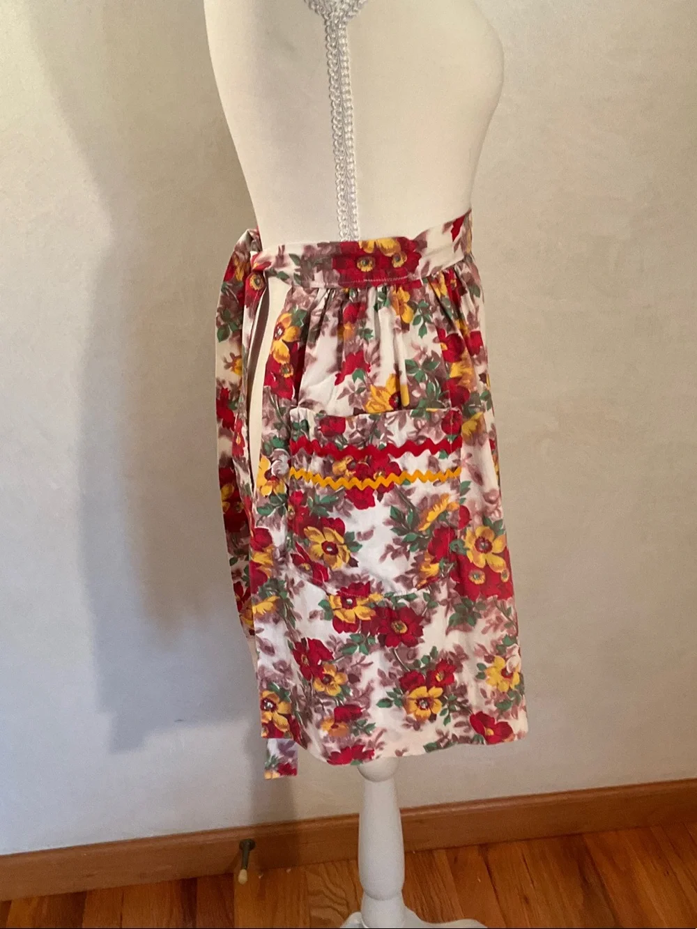 Vintage 1/2 apron, red, yellow, white flowers.
